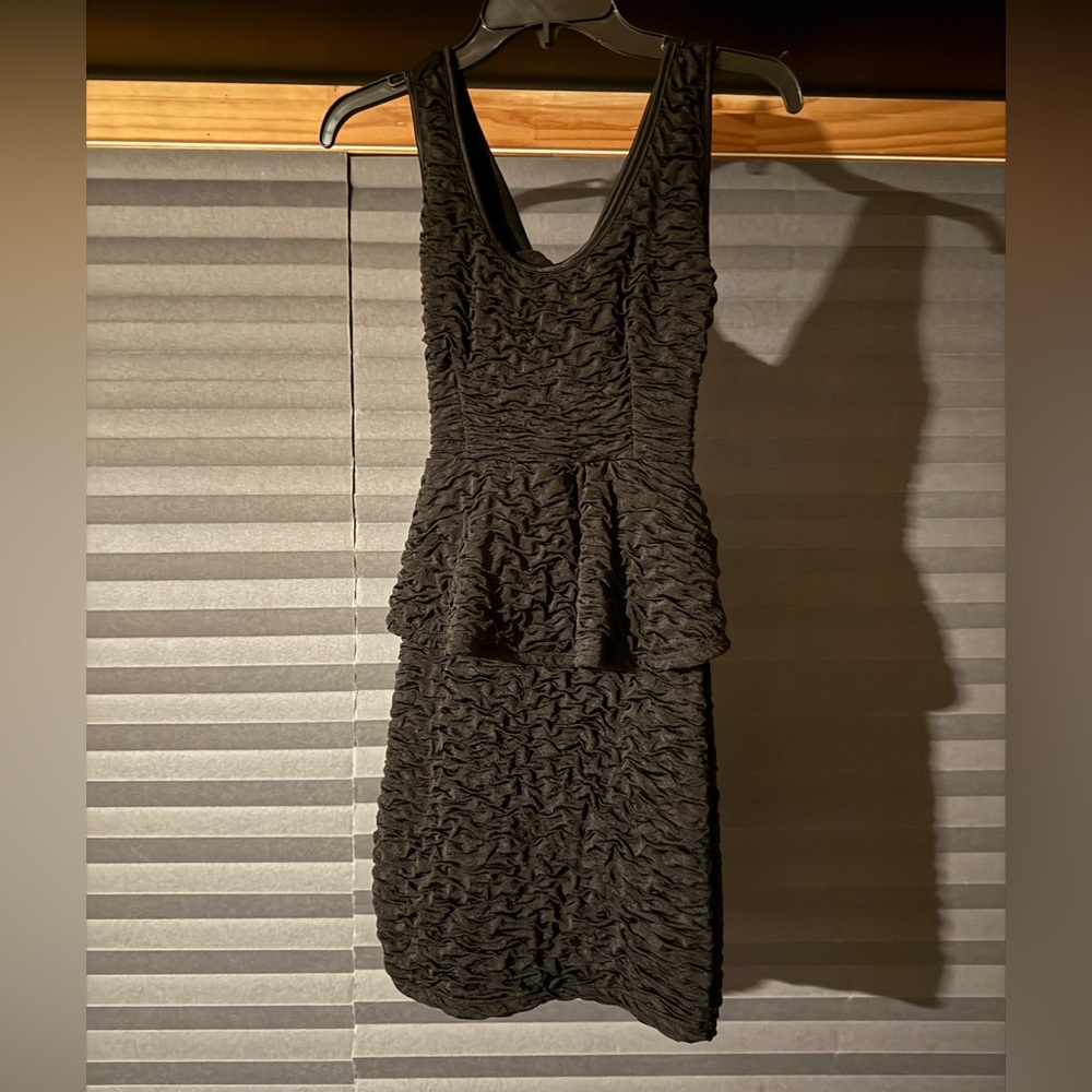 Vintage looking 90’s Love Culture peplum black tank mini dress twist back xs s